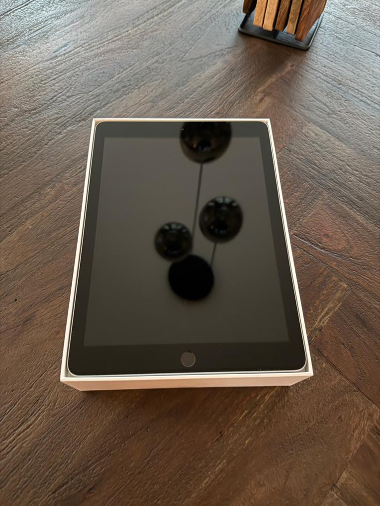 Apple iPad 128Gb 6e generatie, Computers en Software, Apple iPads, 10 inch, Apple iPad, Ophalen of Verzenden, Zo goed als nieuw