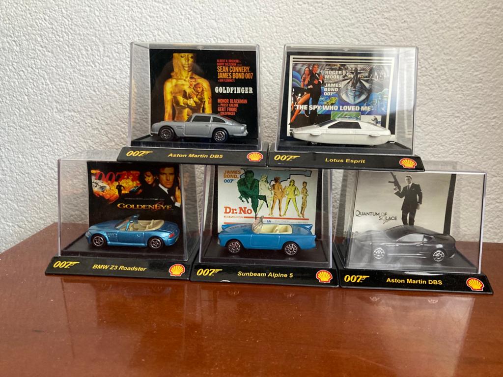 007: vijf model auto’s, Ophalen of Verzenden, Zo goed als nieuw