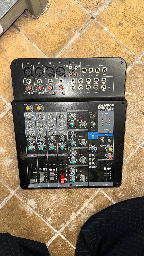 Samson MixPad MXP124FX, Ophalen of Verzenden, Gebruikt, 10 tot 20 kanalen, Microfooningang