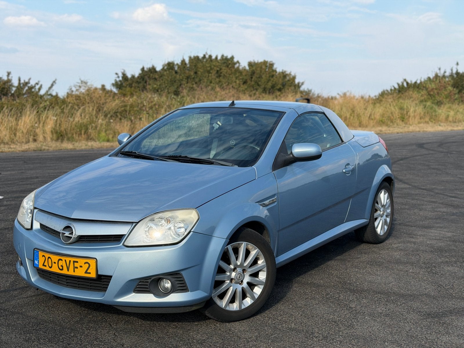 Opel tigra 2005 Blauw, Auto's, 125 pk, Blauw, 1796 cc, Geïmporteerd