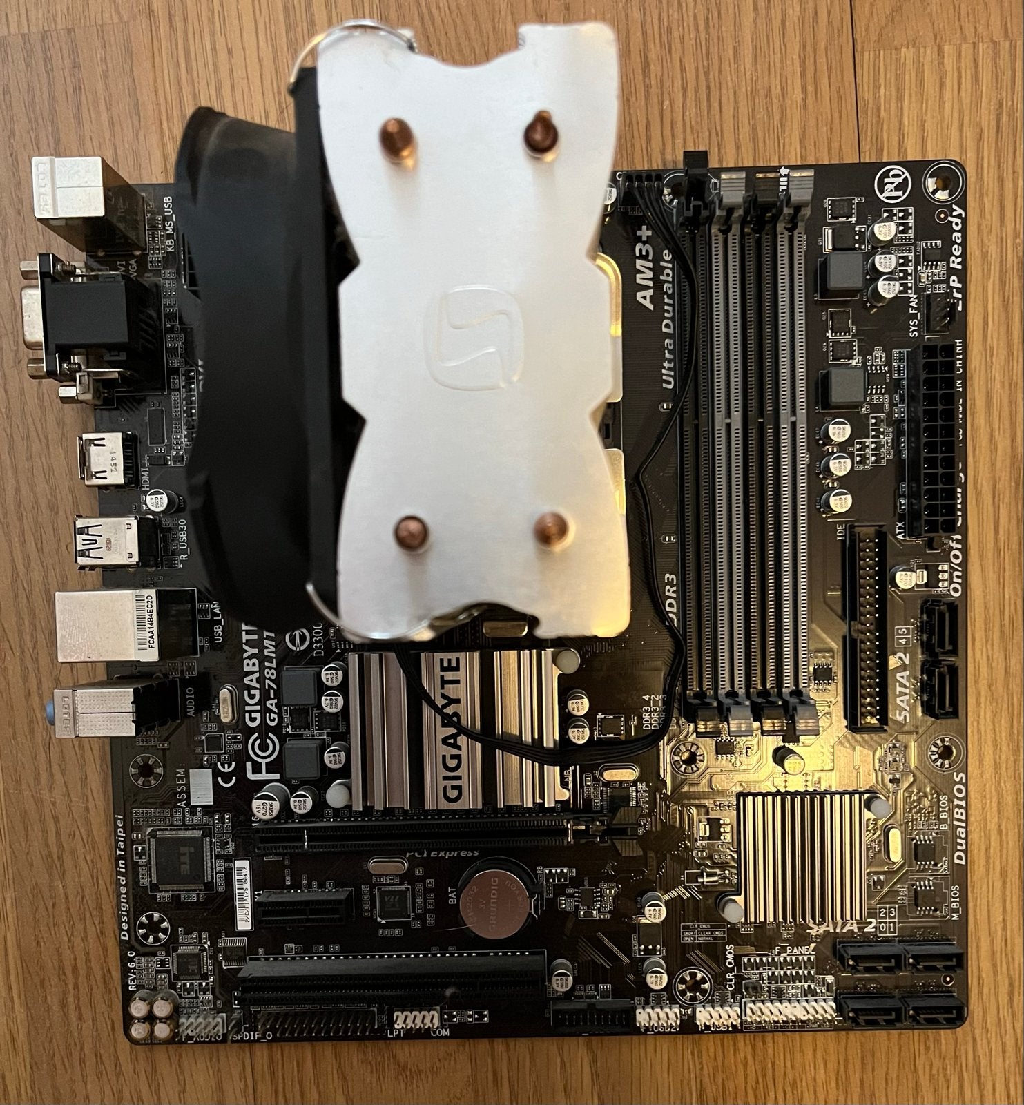 Gigabyte GA-78LMT-USB3 moederbord met AMD AM3+ socket, Computers en Software, Ophalen, Gebruikt, AMD, DDR3