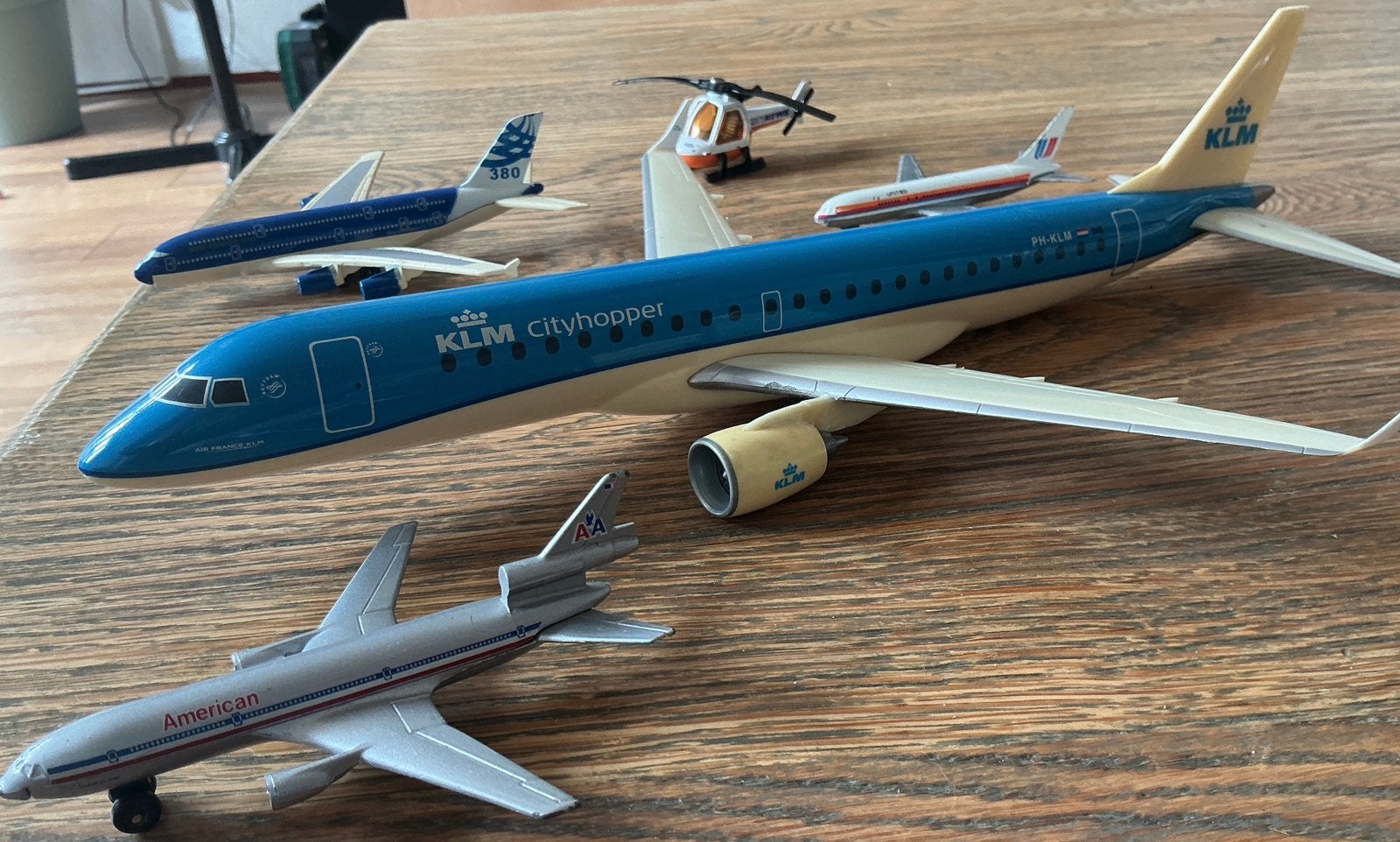 Groot Klm vliegtuig 36 cm Cityhopper ph Embraer Air France, Verzamelen, Ophalen of Verzenden, Gebruikt