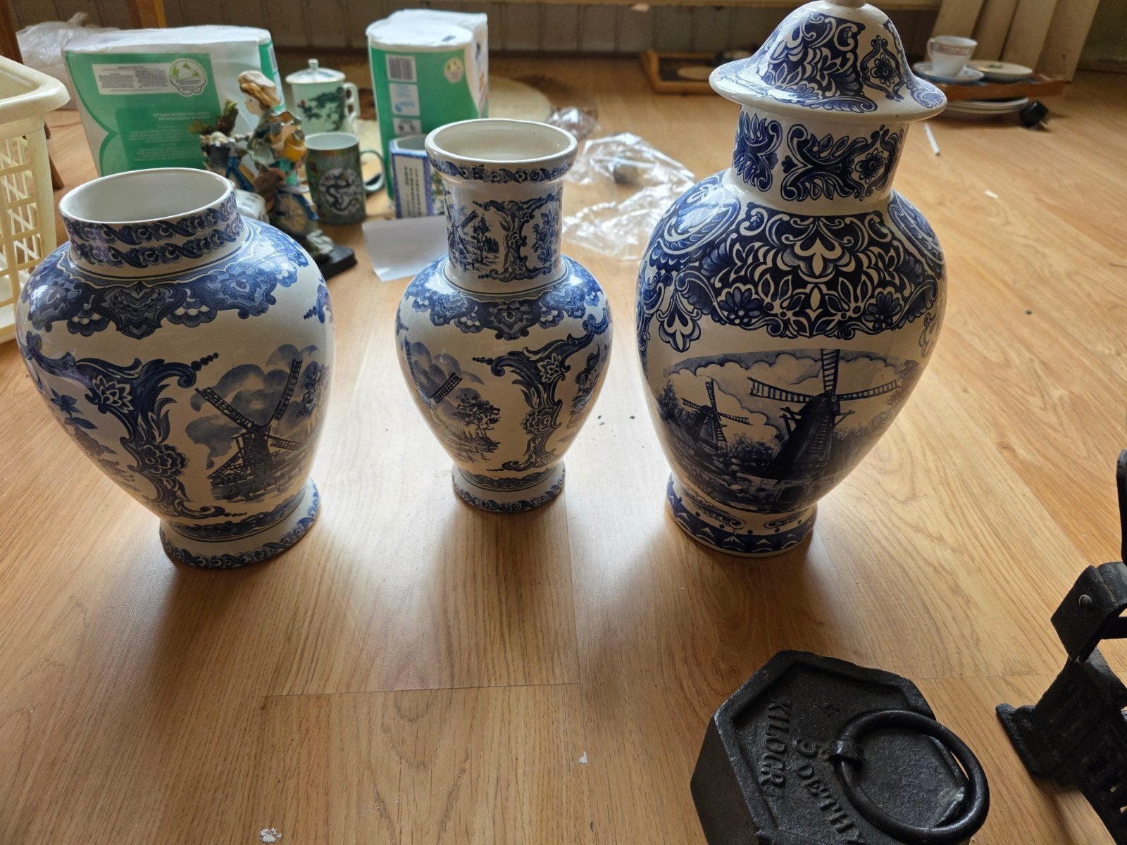Set van 3 Delfts Blauwe Vazen - Molenaars en Bloemen, Antiek en Kunst, Antiek | Vazen, Ophalen of Verzenden