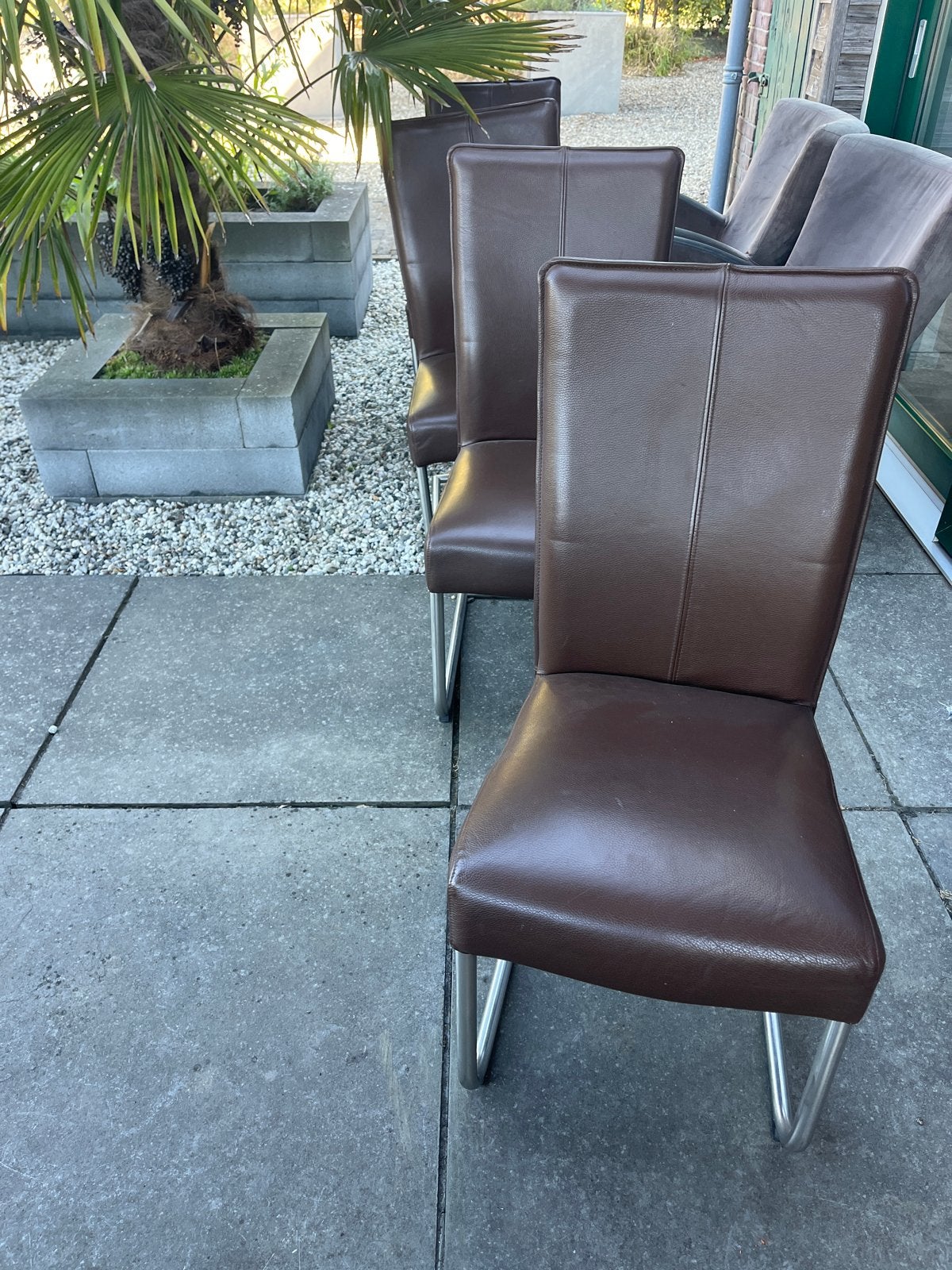 6 leren bruine eetkamerstoelen met metalen onderstel, Ophalen, Gebruikt, Bruin, Leer
