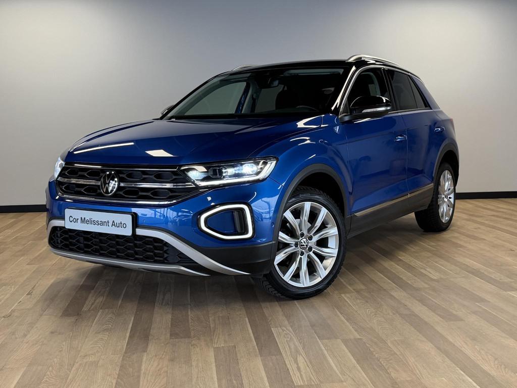 Volkswagen T-Roc 1.5 TSI Style MASSAGESTOEL/TREKHAAK/KEYLESS, 1258 kg, 4 cilinders, 150 pk, Blauw