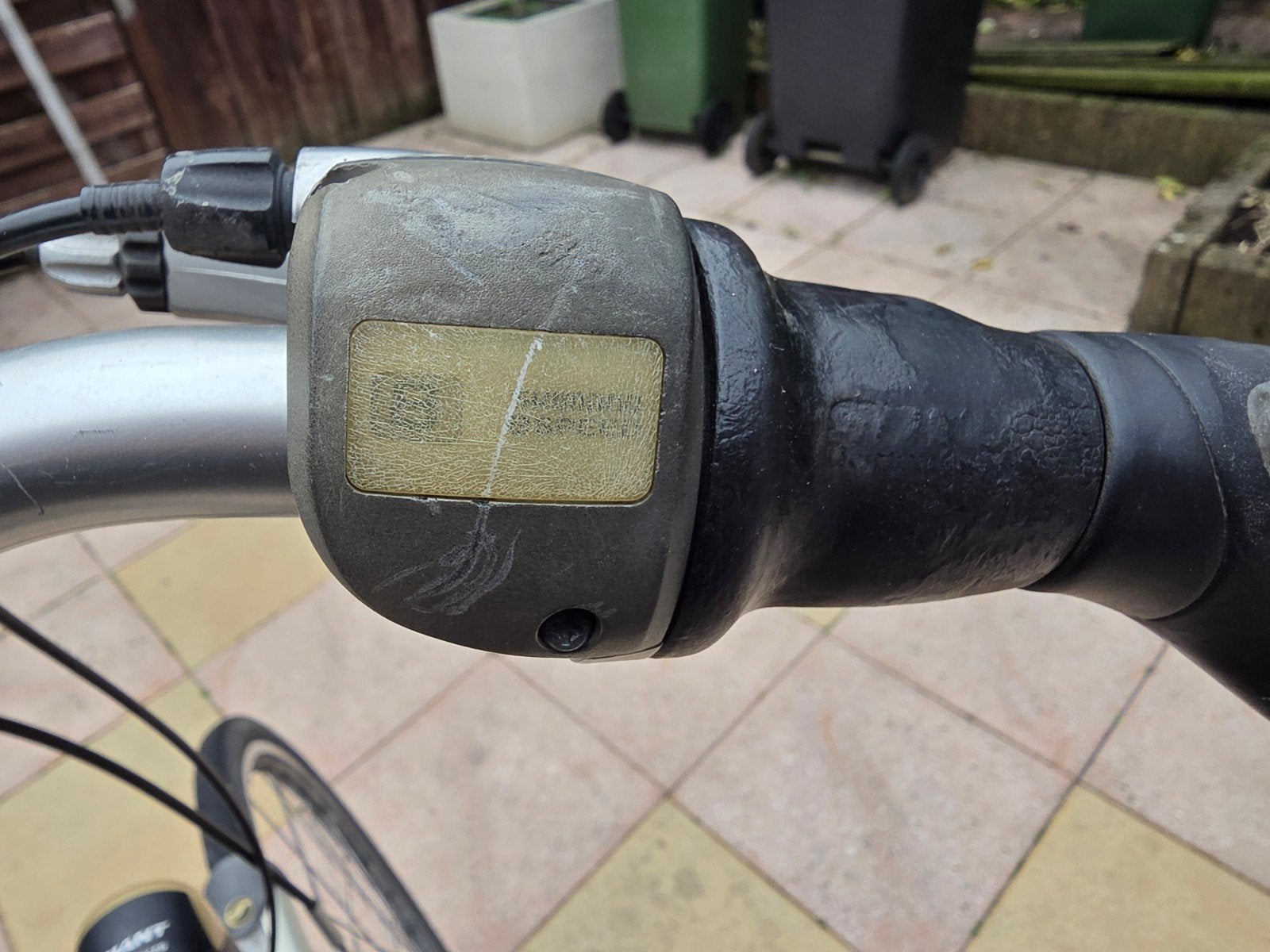 Giant elektrische fiets Met fietstassen-Oplader, Ophalen, Gebruikt, Minder dan 30 km per accu, Giant