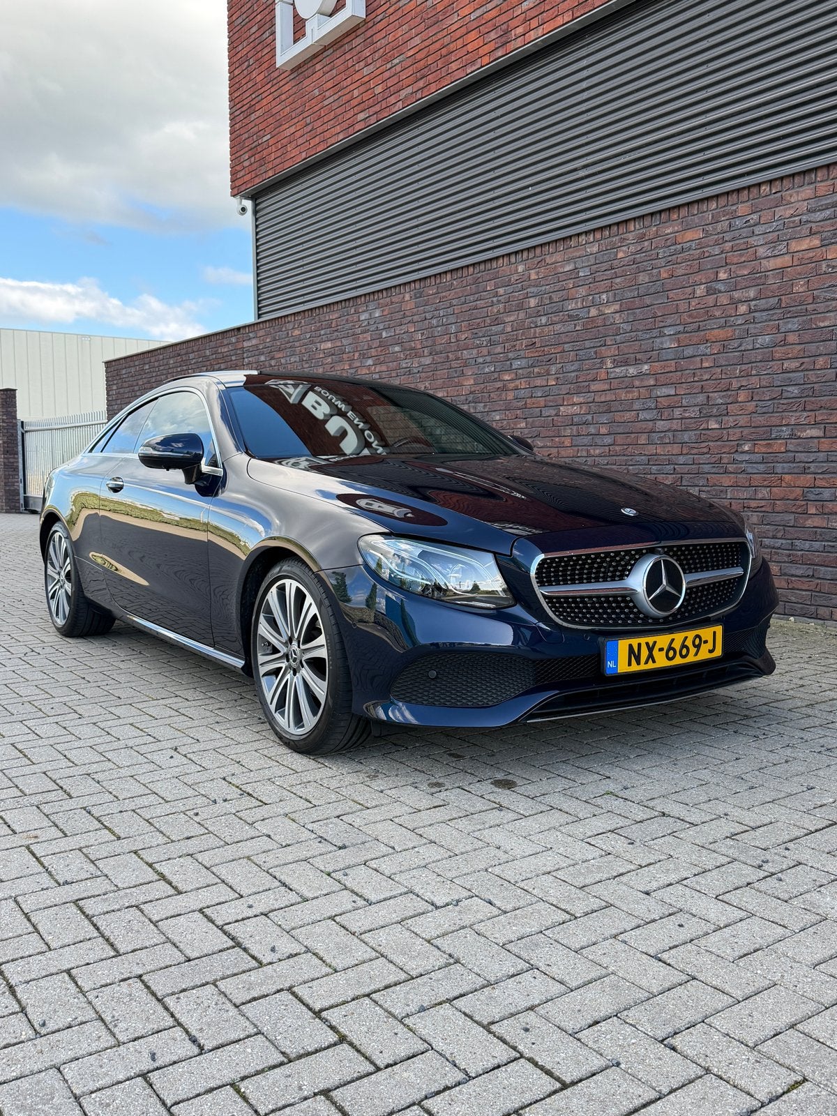 Mercedes-Benz E-Klasse E200 184pk 9G-TRONIC 2017 Blauw, Auto's, 1800 kg, 4 cilinders, Origineel Nederlands, Particulier