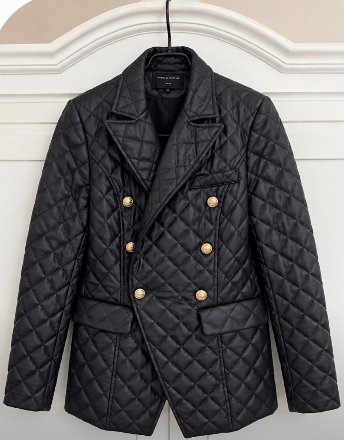 Zwarte gewatteerde blazer met gouden knopen, Kleding | Dames, Ophalen of Verzenden, Nieuw, Maat 36 (S), Zwart