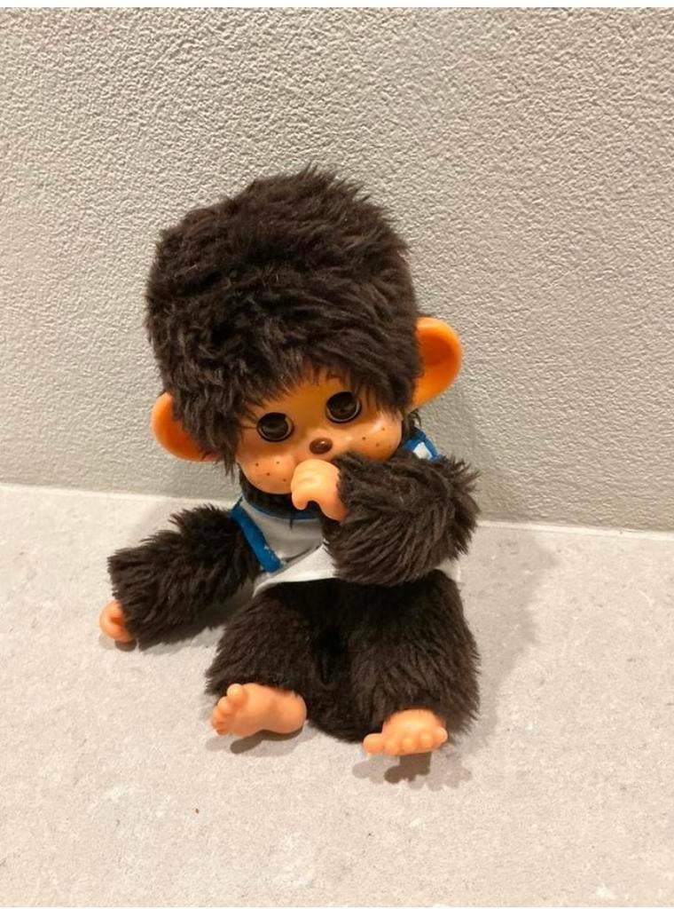 Vintage Monchhichi pop - Bruin met 'Jogging' shirt, Ophalen of Verzenden, Gebruikt, Overige typen