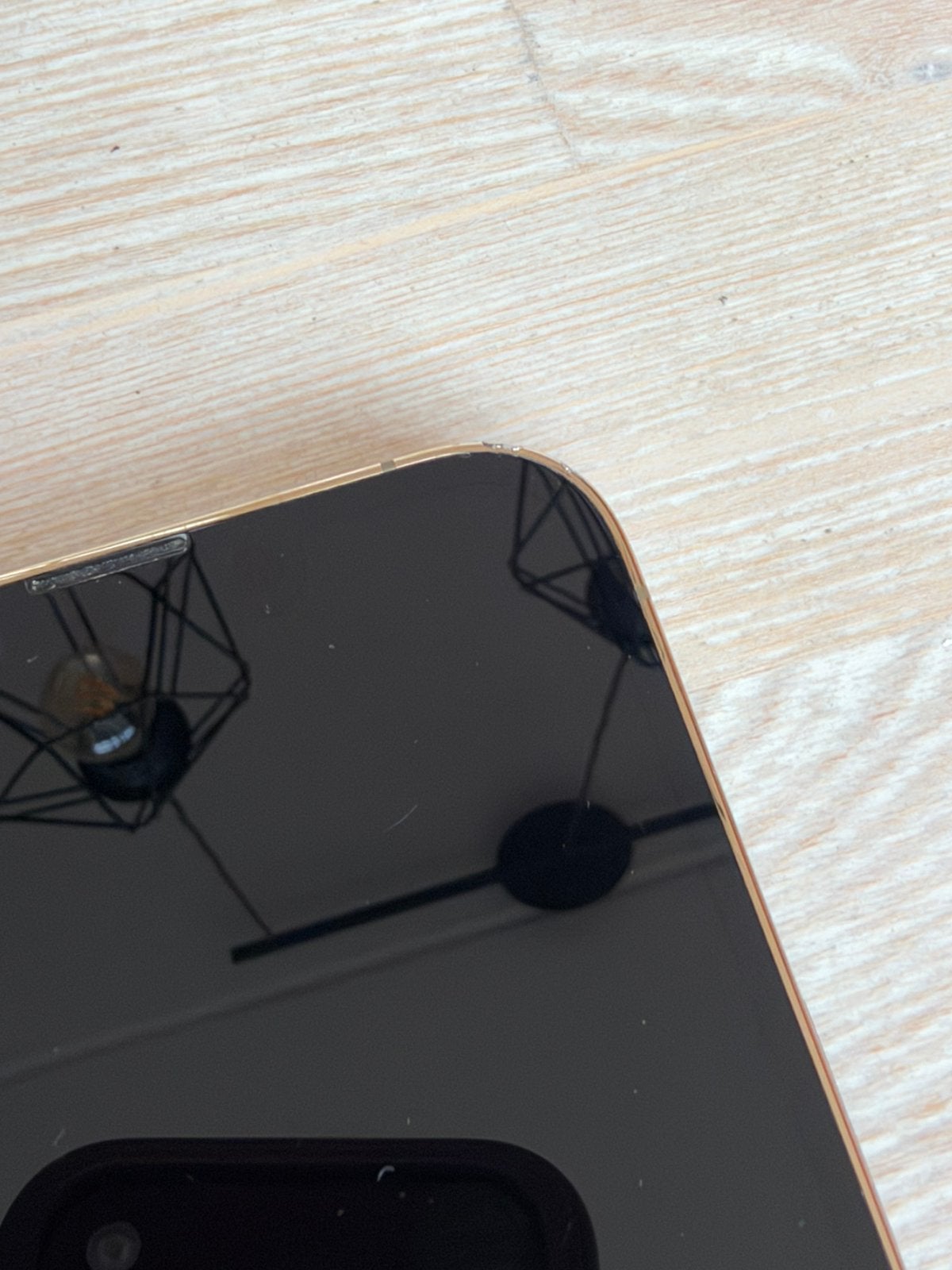 Foto 14 van Apple iPhone 13 Pro 128 GB Goud