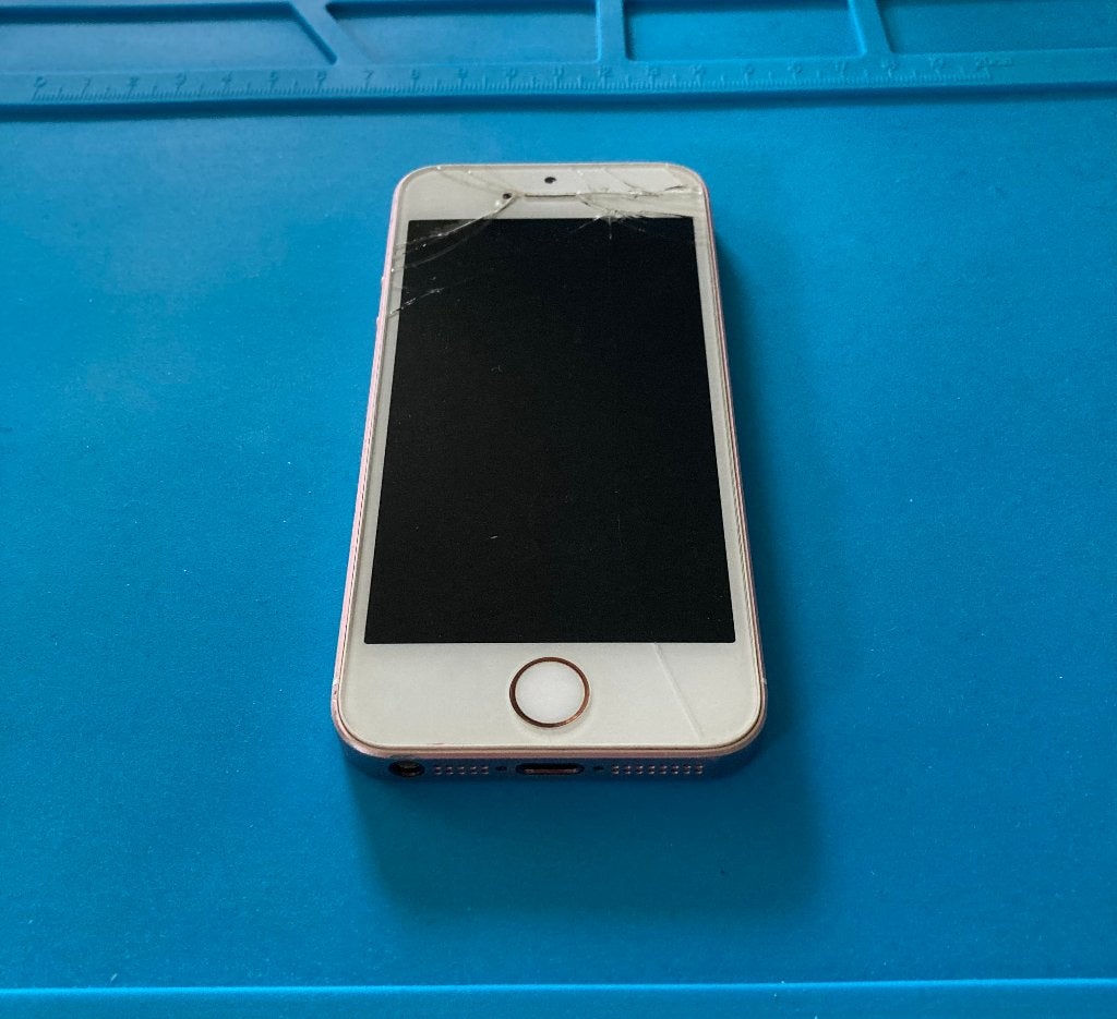 iPhone SE 2016 (1e Generatie) - Zie Beschrijving, Telecommunicatie, Gebruikt, IPhone SE (2016), Ophalen of Verzenden, 64 GB