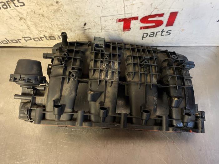 Inlaatspruitstuk van een Audi A4, Auto-onderdelen, Motor en Toebehoren, Audi, Gebruikt, 3 maanden garantie, Ophalen of Verzenden