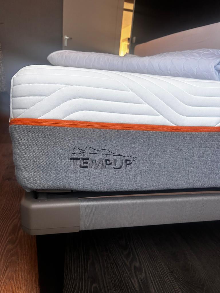 2x TEMPUR Elite matrassen 90x200x25 cm, Factuur aanwezig, Huis en Inrichting, Slaapkamer | Matrassen en Bedbodems, Ophalen, 90 cm