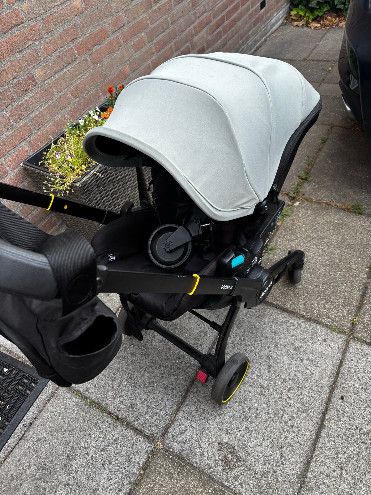 Doona X autostoel/kinderwagen met zitverkleiner en luiertas, Kinderen en Baby's, Kinderwagens en Combinaties, Zo goed als nieuw