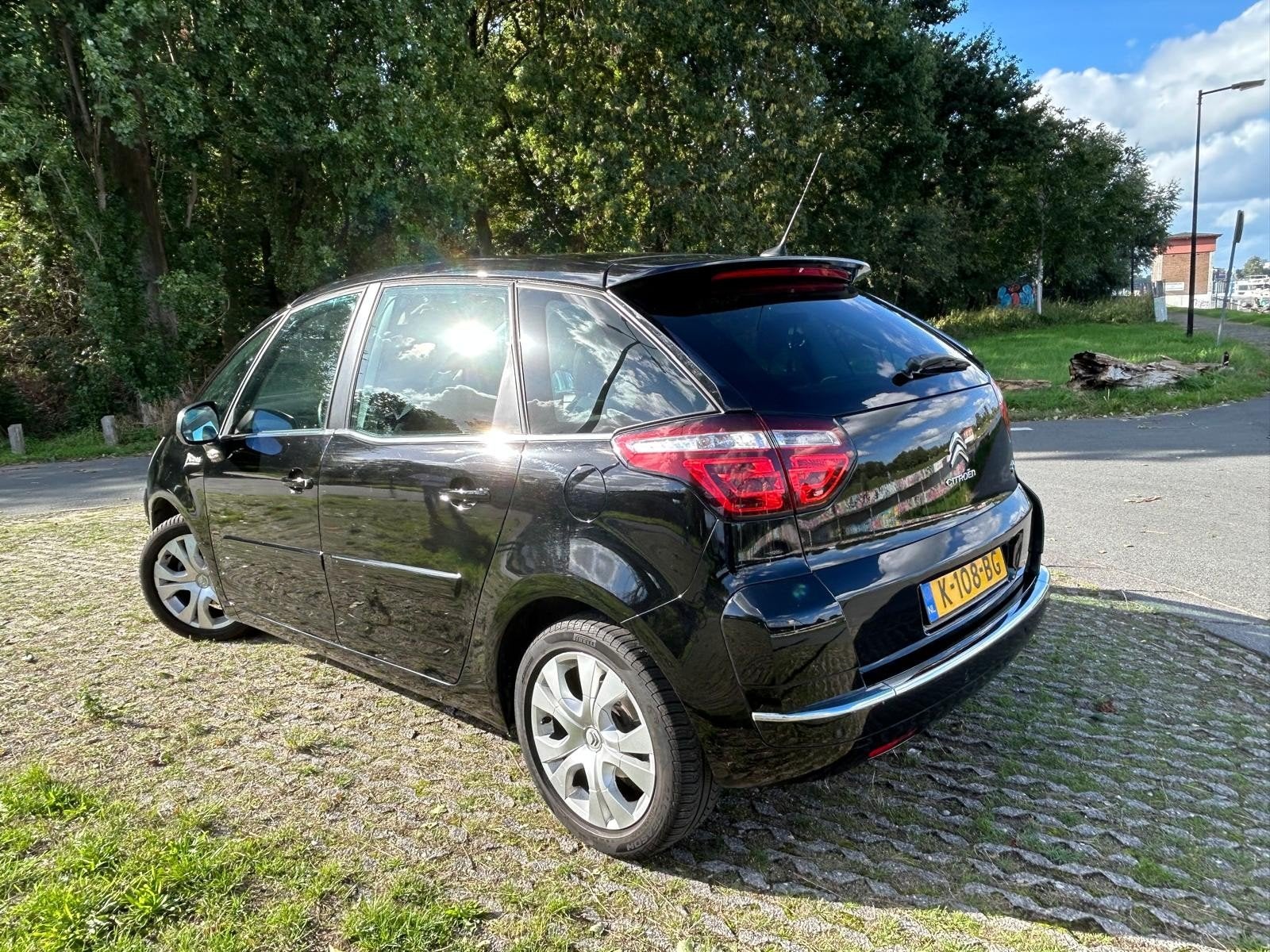 Citroën C4 1.6 Hdif 16V 2012 Zwart, Auto's, Voorwielaandrijving, 4 cilinders, Zwart, 19 km/l