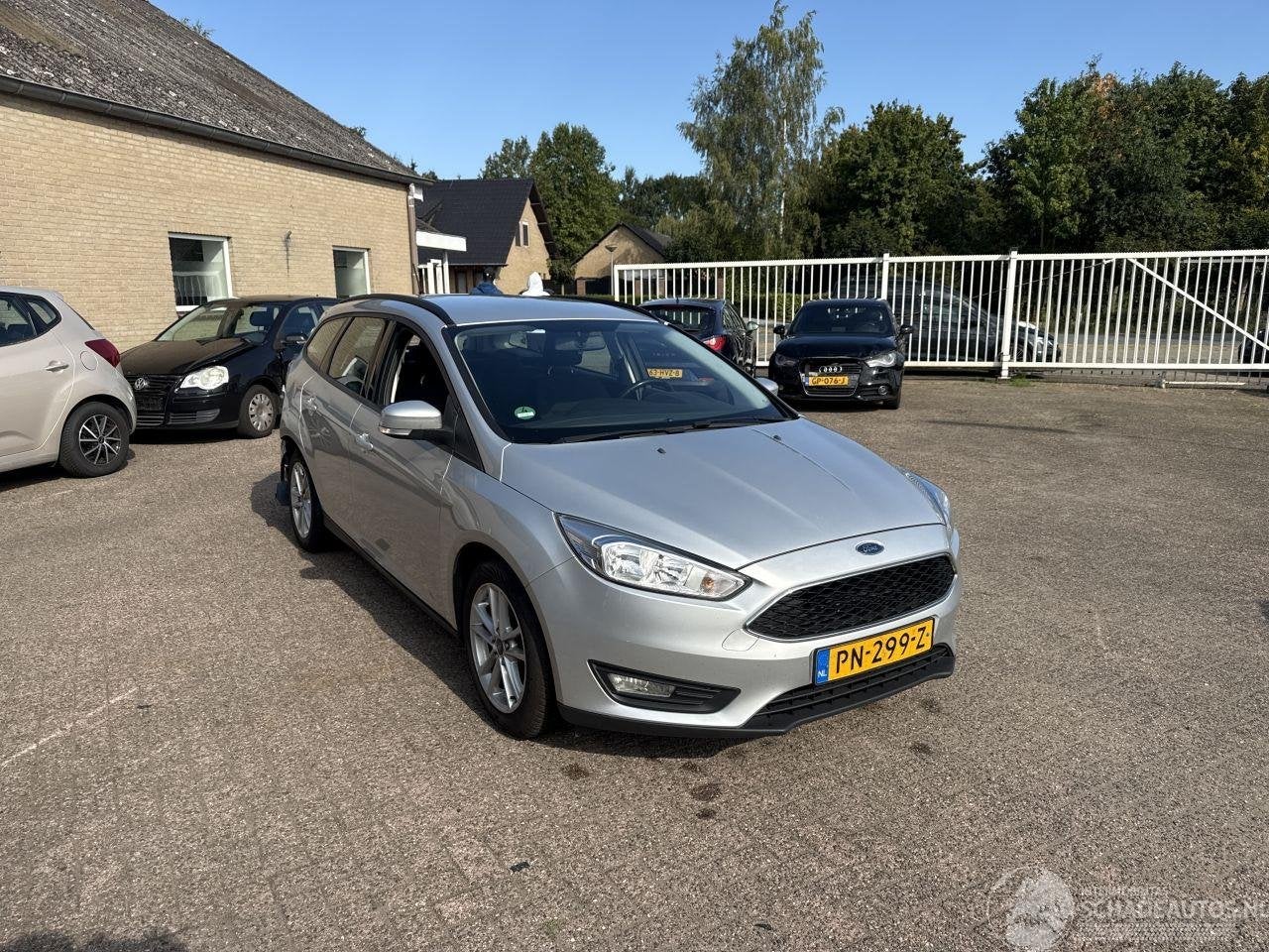 Ford Focus 1.0 Lease Edition REST BPM €600,-! (bj 2017), Auto diversen, Schadeauto's, Stationwagon, Handgeschakeld, Henry-Ford-Straße  1 ,50735, Köln, Deutschland
