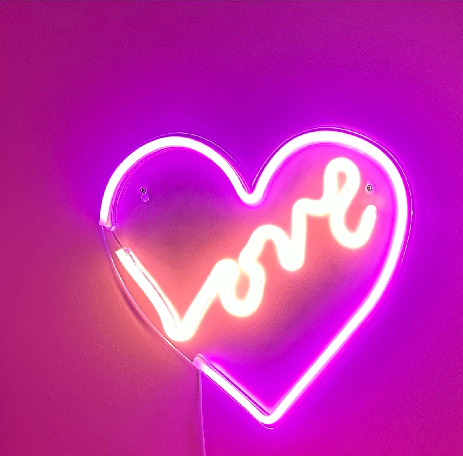 Neon lamp 'Love' - Perfect voor tienerkamer, Ophalen of Verzenden, Zo goed als nieuw