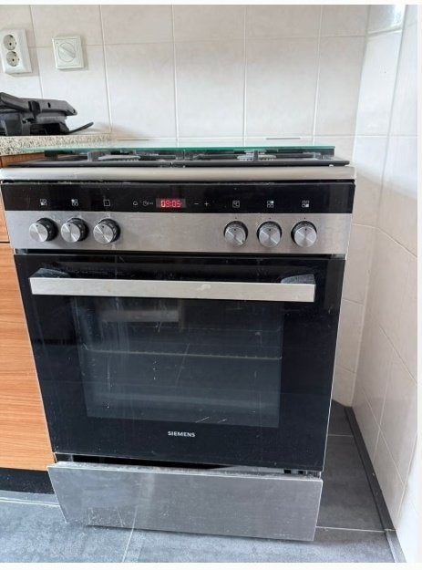 Siemens Vrijstaand Gasfornuis met Oven, Witgoed en Apparatuur, Fornuizen, Ophalen, Gebruikt, 4 kookzones, Gas