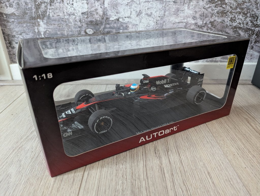 Fernando Alonso: McLaren Honda MP4-30 - 1:18 - AUTOart, Ophalen of Verzenden, Zo goed als nieuw, Auto, Autoart