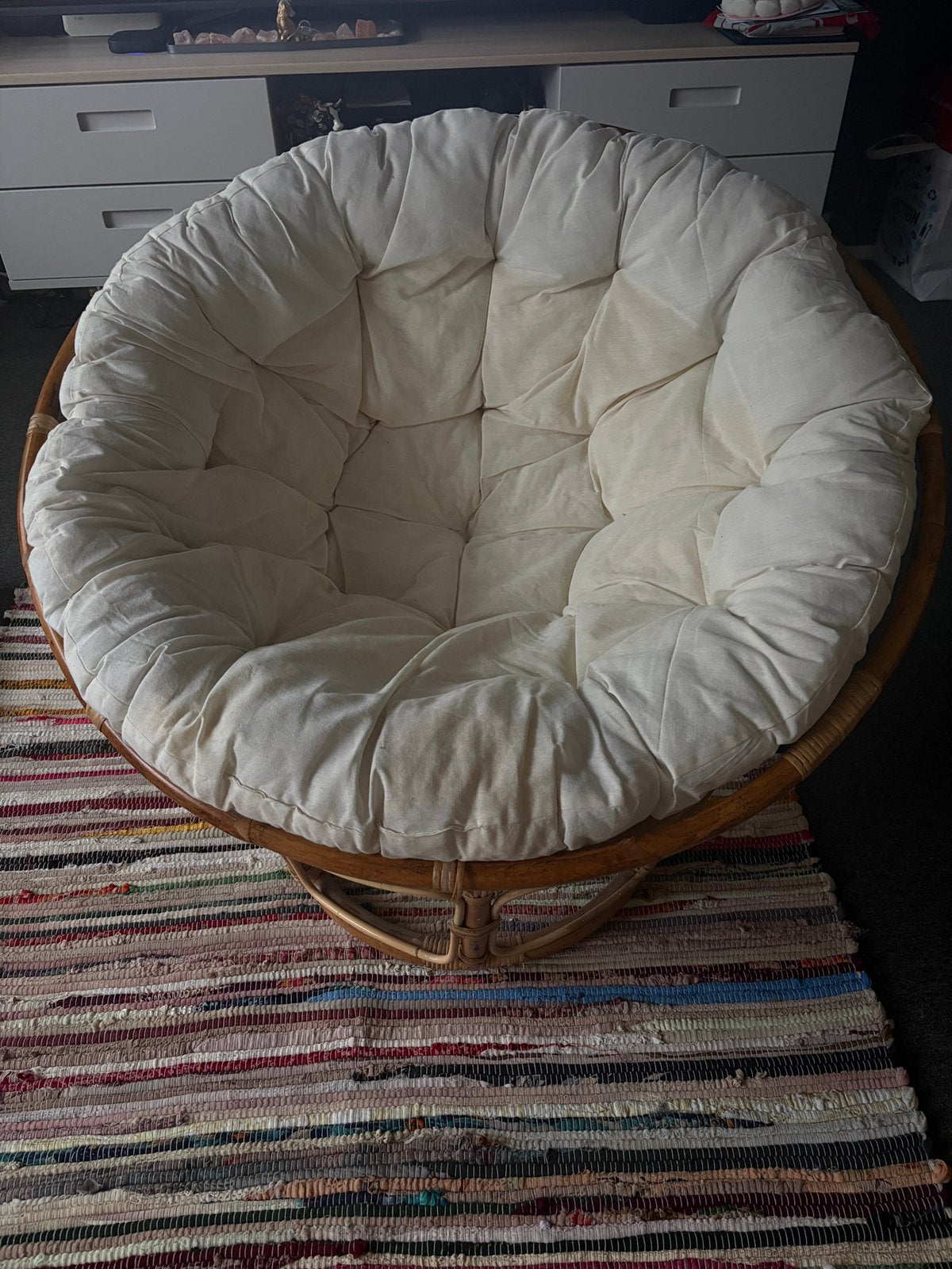 Mooie ronde loungestoel / relaxstoel met kussen, Huis en Inrichting, Ophalen, Zo goed als nieuw, Wit, Bamboe