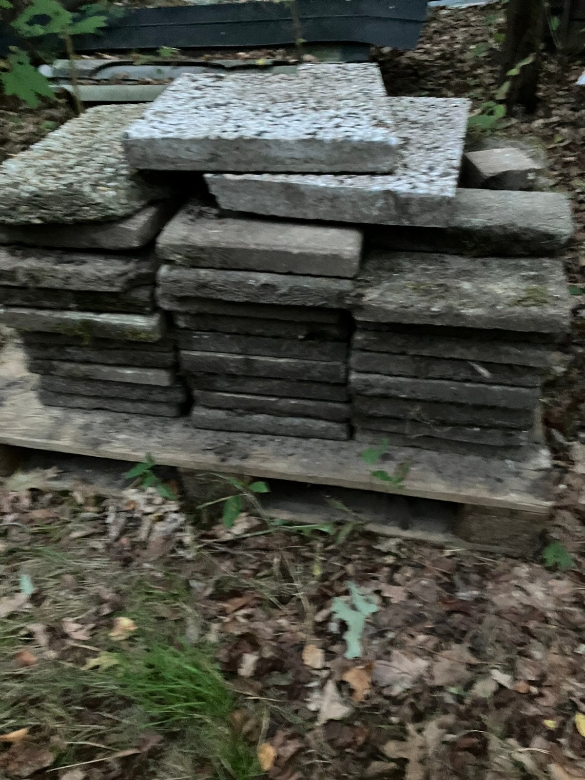 GRATIS. Vierkant tegels, Ophalen, Gebruikt, Beton, Terrastegels