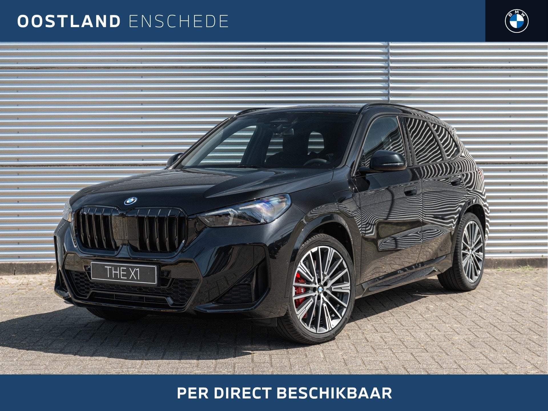 BMW X1 xDrive25e M Sport Automaat / Panoramadak / Trekhaak /, Auto's, Dealer onderhouden, Zwart, Zwart, Bedrijf