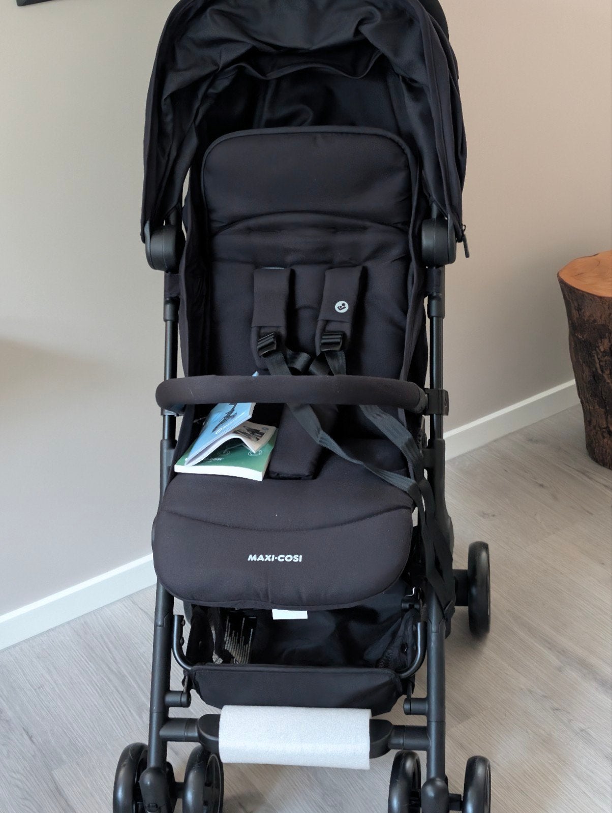 Maxi-Cosi Lara² Buggy  Essential Black Compact Lichtgewicht, Ophalen, Nieuw, Maxi-Cosi, Zonnekap