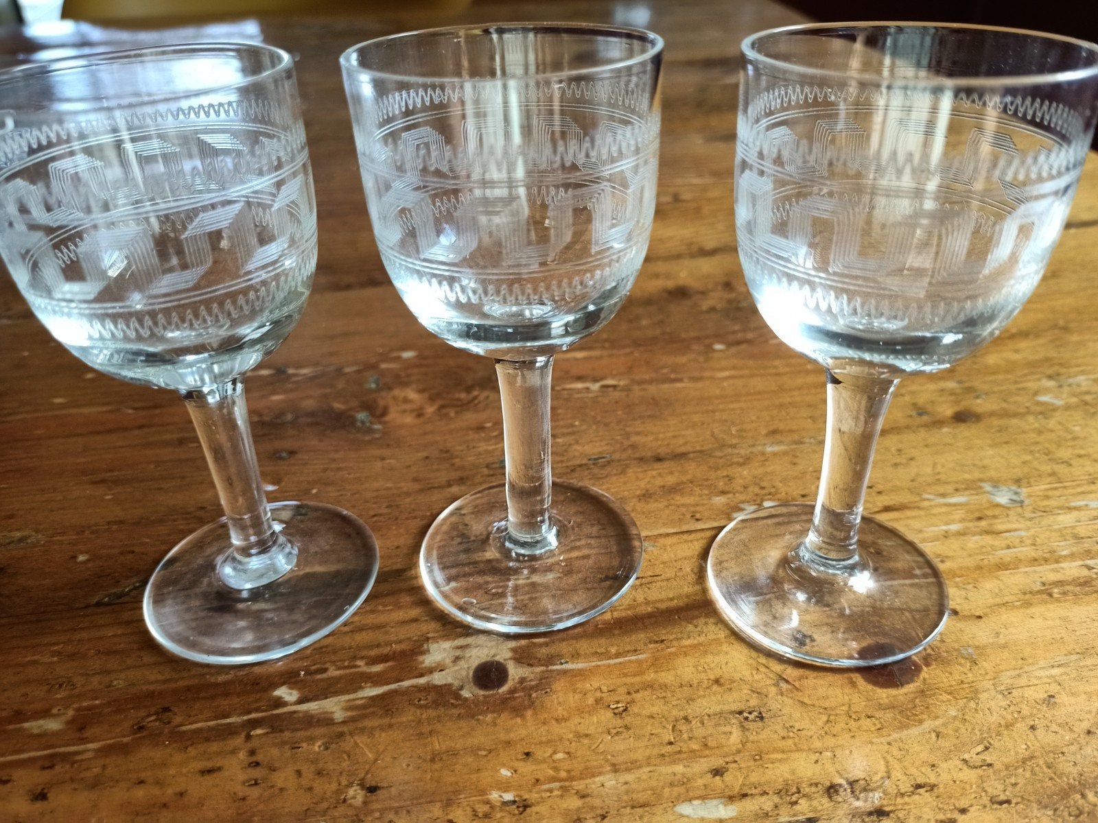 Set van 3 antieke borrelglaasjes met guilloche meanderpatroo, Antiek en Kunst, Antiek | Glas en Kristal, Ophalen of Verzenden