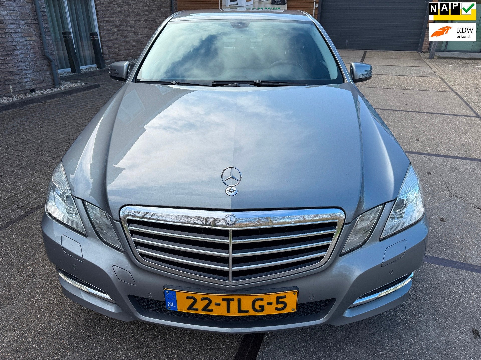 Mercedes-Benz E-klasse 200 CGI Edition Sport ))) RIJDT ALS N, Automaat, Euro 5, Achterwielaandrijving, Gebruikt