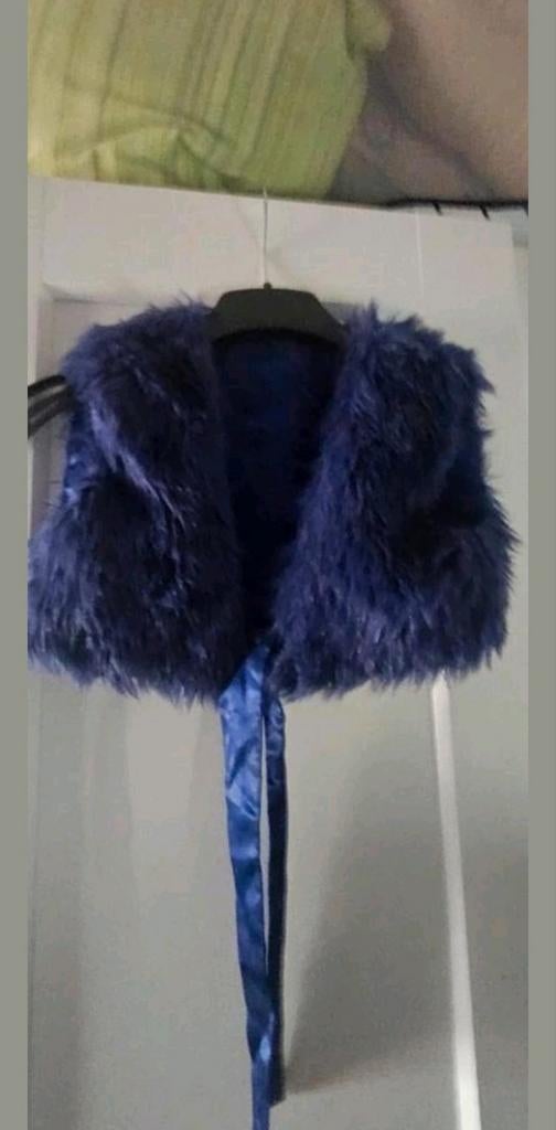 Paars fluffy vestje Maat 140, Ophalen of Verzenden, Zo goed als nieuw, Meisje, Trui of Vest