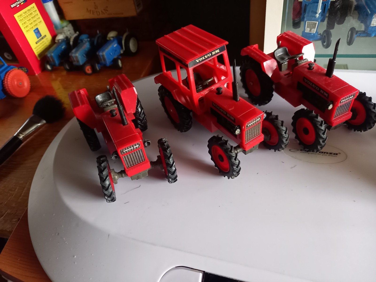 Set van 3 Volvo BM Tractoren - Miniatuur Landbouwvoertuigen, Ophalen of Verzenden, Gebruikt, Tractor of Landbouw, Overige merken