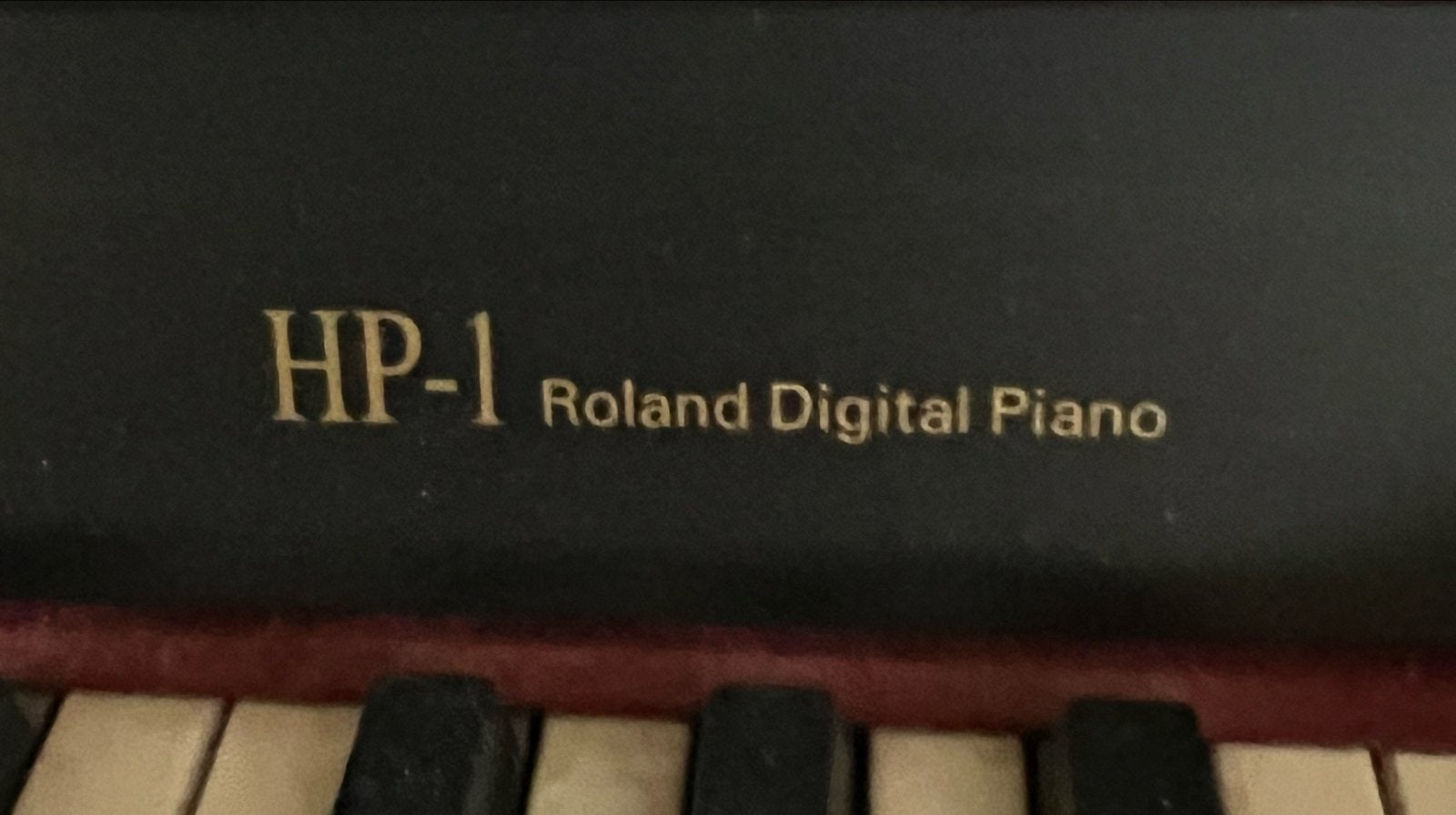 Roland HP-1 Digitale Piano met Verstelbare Kruk, Muziek en Instrumenten, Ophalen, Gebruikt, Zwart, Digitaal