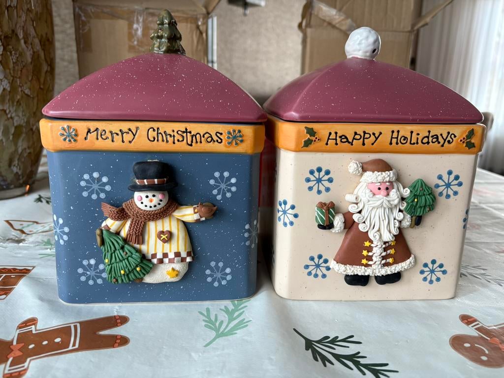 Twee kerst voorraadpotten, Ophalen, Zo goed als nieuw