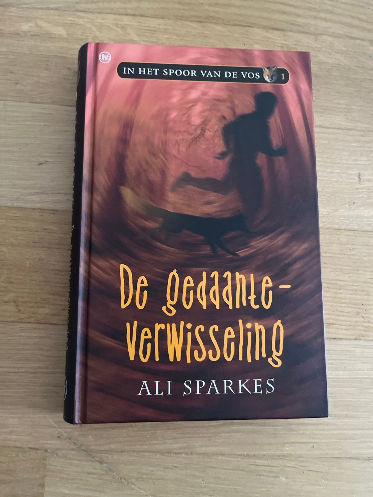 De Gedaanteverwisseling - In het spoor van de vos 1, Boeken, Ophalen of Verzenden, Zo goed als nieuw, Nederland