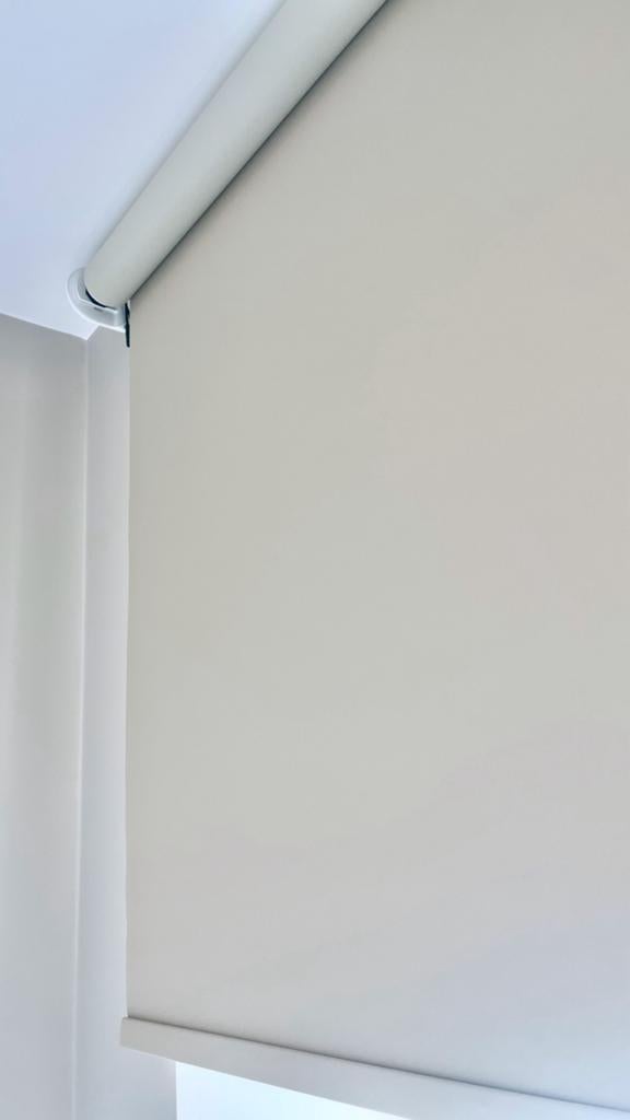 2 Zonsverduisterende elektr rolgordijnen NIEUW in doos p.p.s, Ophalen, Overige kleuren, 200 cm of meer, Nieuw