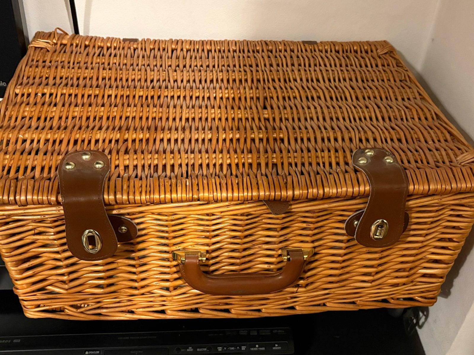 Complete Picknickmand - Perfect voor een dagje uit!, Hobby en Vrije tijd, Picknickmanden, Ophalen, Zo goed als nieuw