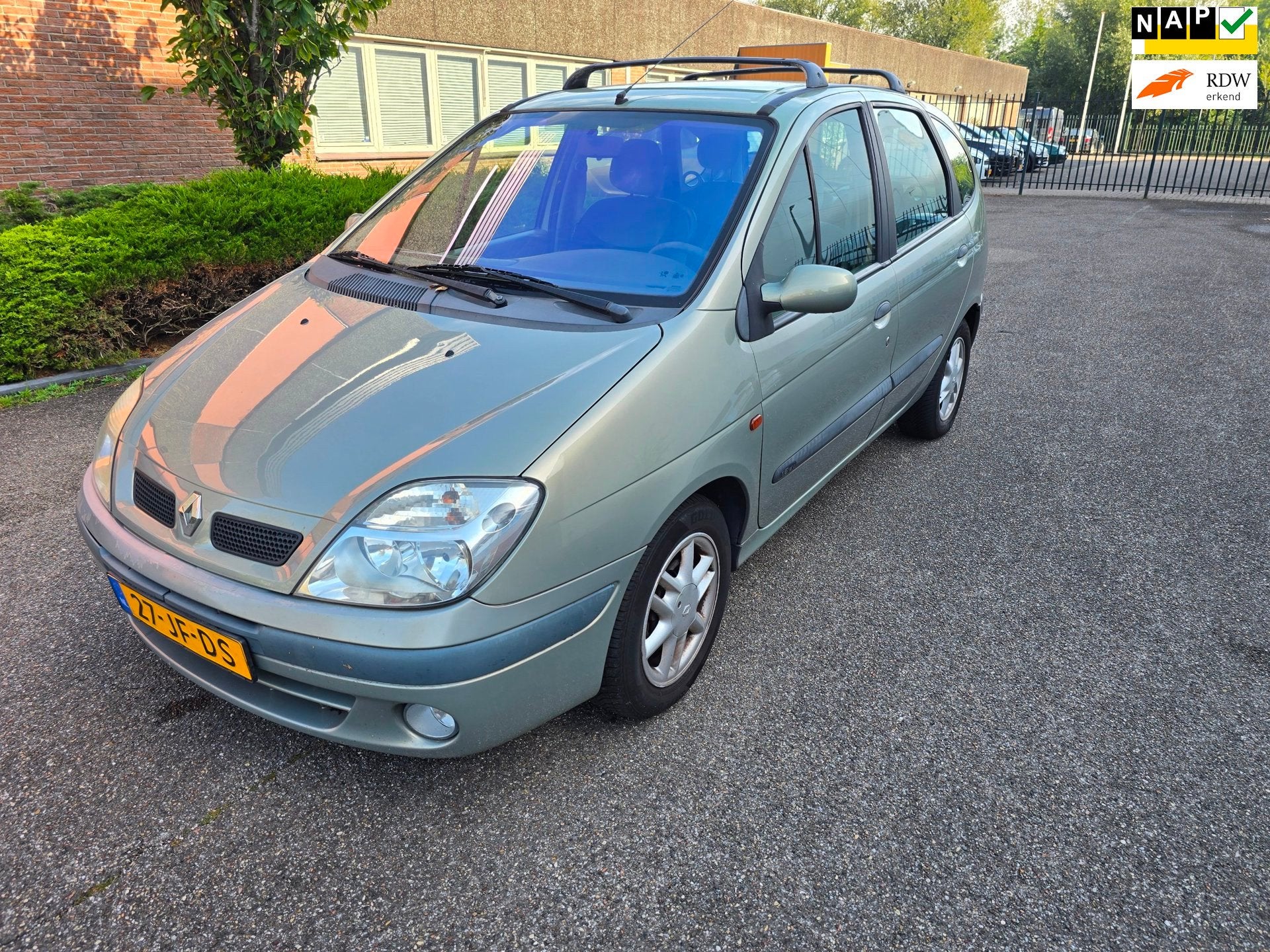 Renault Scénic 1.6-16V Expression Airco Boekjes Automaat Na, Auto's, 4 cilinders, Bruin, Origineel Nederlands, Bedrijf