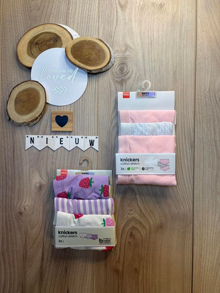 Meisjes onderbroeken 2 setjes van 3 shorts hema maat 86/92, Ophalen of Verzenden, Nieuw, Meisje, Nacht- of Onderkleding