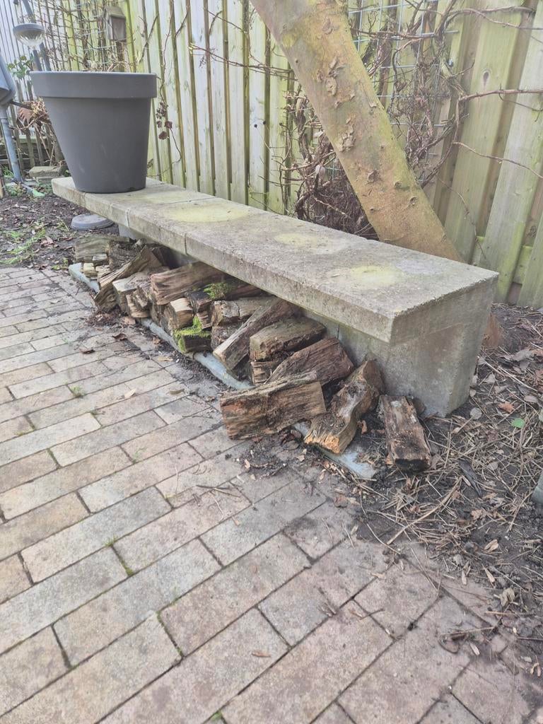 Betonnen U-vormige blokken voor tuin of opslag, Ophalen, Gebruikt