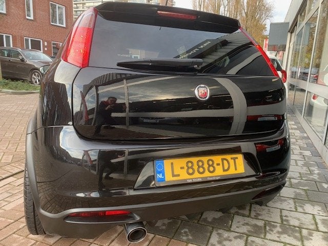 Fiat Grande Punto 1.4-16V Abarth, zeer netjes ! (bj 2009), 1160 kg, Gebruikt, Zwart, 4 cilinders