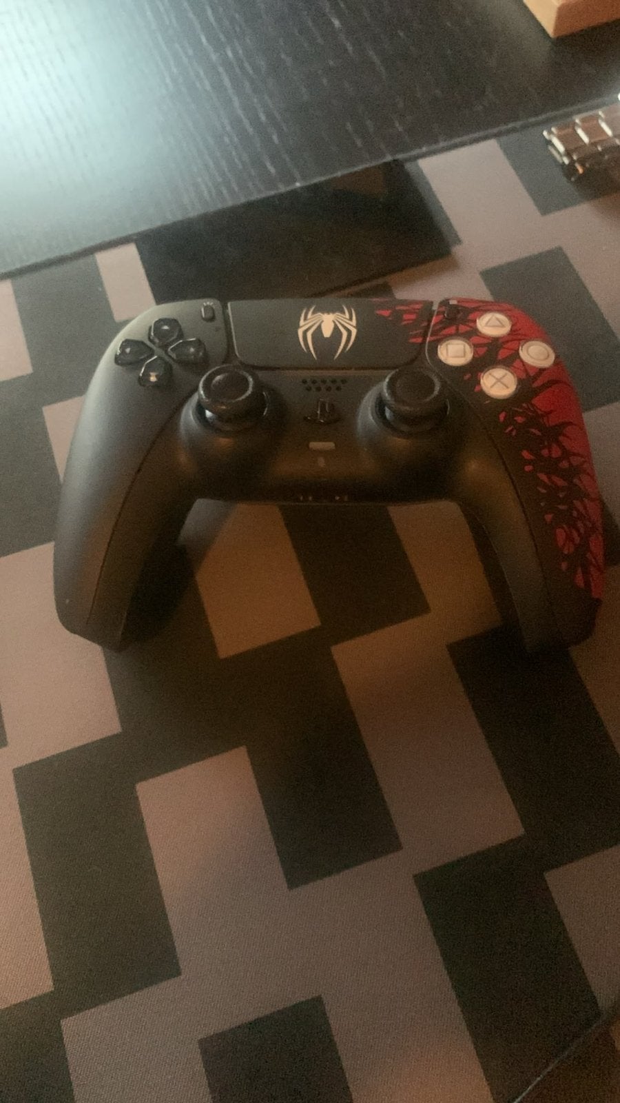 PS5 DualSense Controller Spider-Man Editie, Ophalen of Verzenden, Zo goed als nieuw