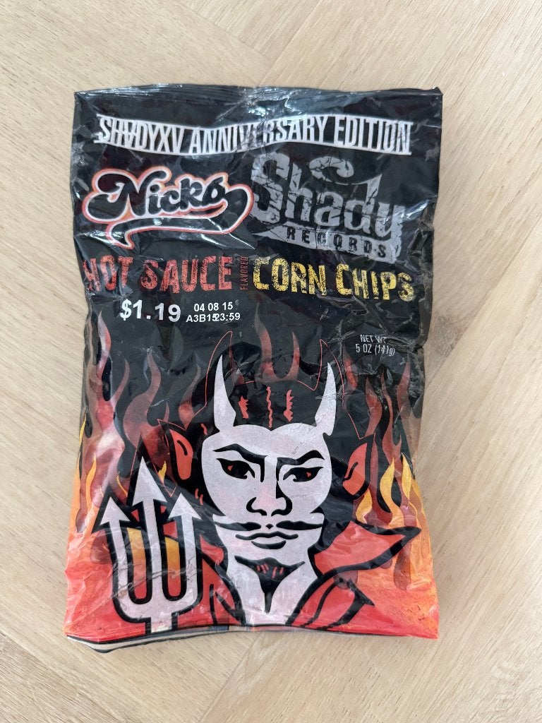 Eminem - ShadyXV Nick's Chips (ShadyXV Anniversary Edition), Verzamelen, Ophalen, Nieuw, Overige typen