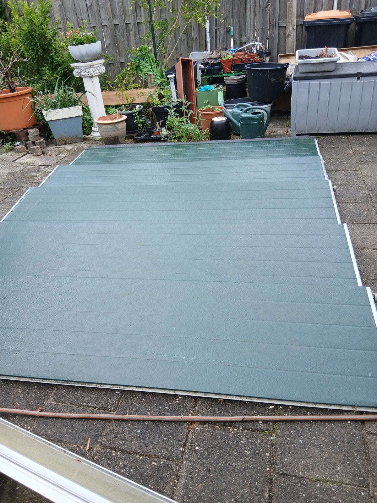 Gebruikte Garagedeur - Groen, Compleet met Rails, Ophalen, Gebruikt, 120 cm of meer, Garagedeur