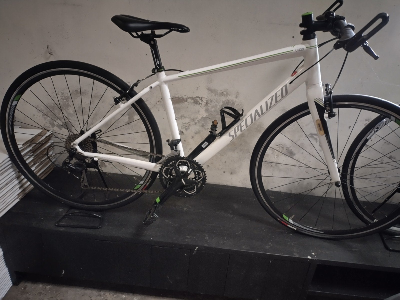 Specialized Vita, 45 cm, Gebruikt, Minder dan 47 cm, Meer dan 20 versnellingen, Ophalen