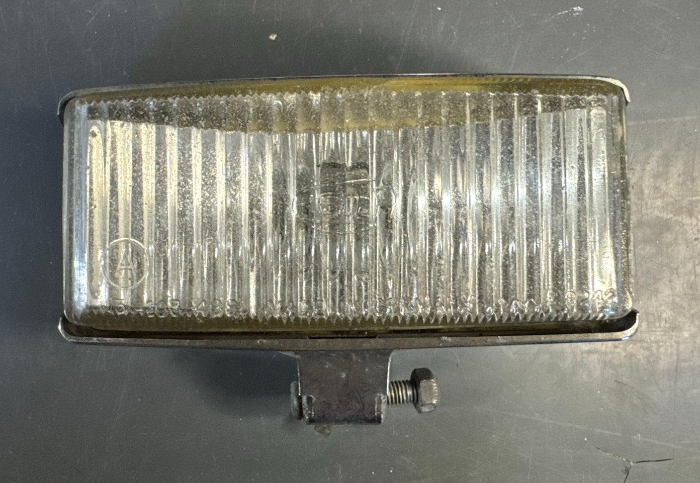 Hella halogeen mistlamp vintage 1NB 001 196-04 24V, Ophalen of Verzenden, Gebruikt, Oldtimer onderdelen