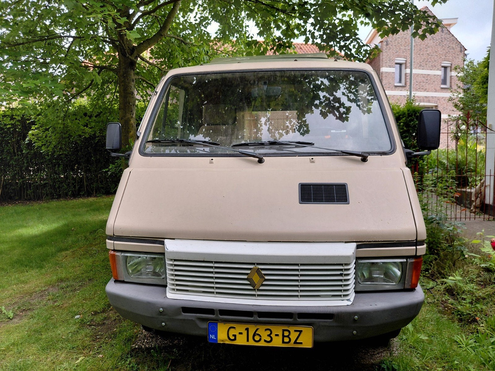 Renault Trafic Ariba Camper 1985 - Gereviseerde Motor, Caravans en Kamperen, Campers, Particulier, Buscamper of Camperbus, Overige merken