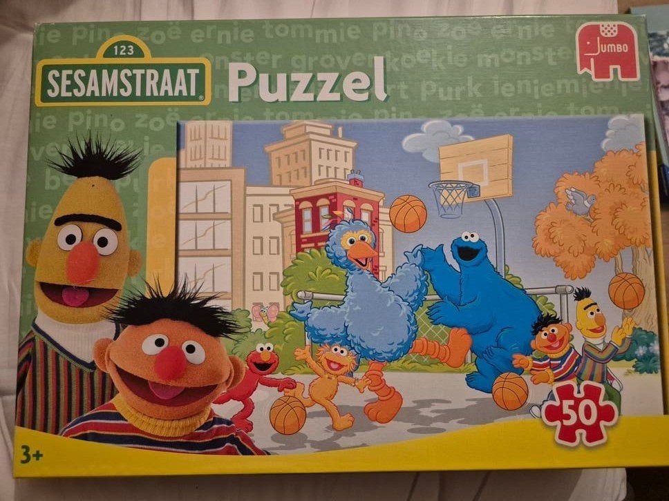 Sesamstraat puzzel 50 stukjes - Bert, Ernie, Koekiemonster, Ophalen of Verzenden, 10 tot 50 stukjes, Zo goed als nieuw, 4 tot 6 jaar