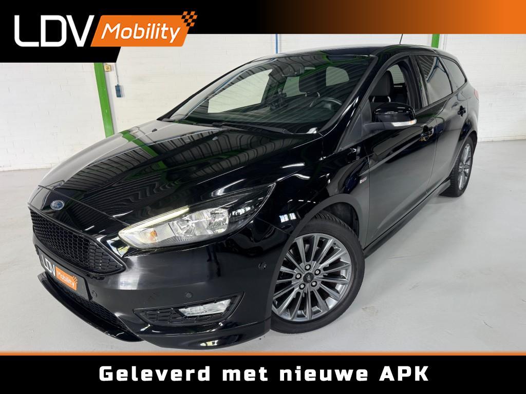 Ford FOCUS 1.5 Benzine ST-LINE / 117573 km / Trekhaak / CarP, Auto's, Ford, Bedrijf, Focus, ABS, Airbags, Alarm, Android Auto