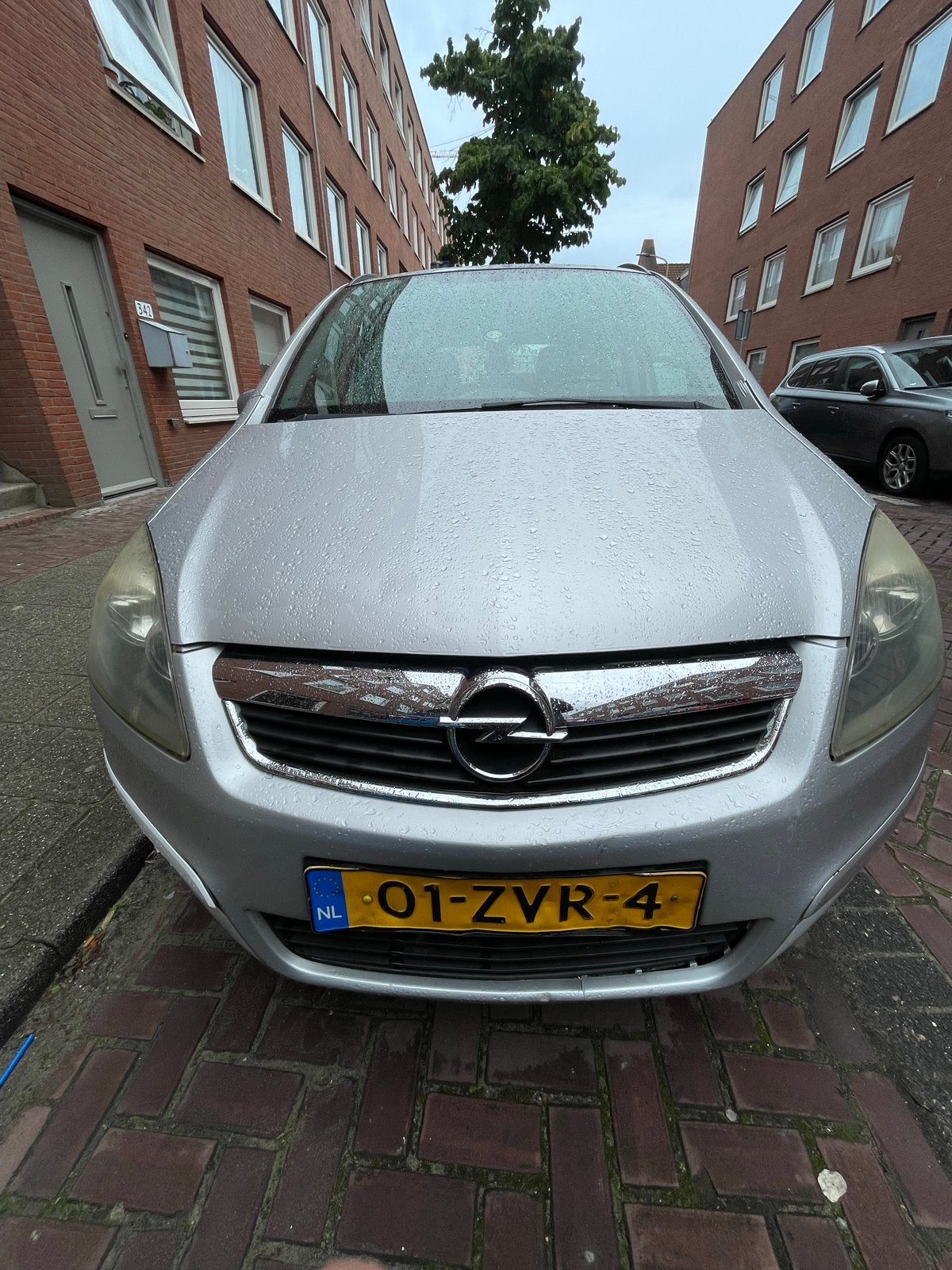 Opel Zafira 1.8 2007 Grijs, Stof, Zwart, 4 cilinders, Particulier
