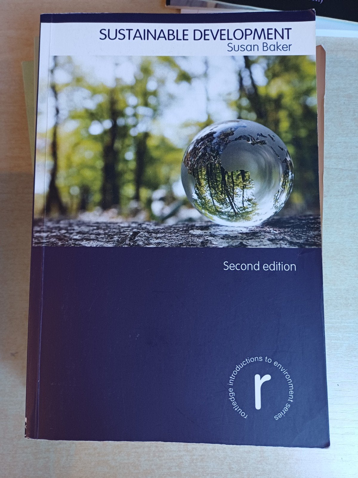 Sustainable Development - Susan Baker (Tweede editie), Gelezen, Ophalen of Verzenden, WO, Susan Baker
